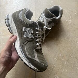 New Balance 2002R Mens Dark Camo Olive / Brown Size 9.5 Mens